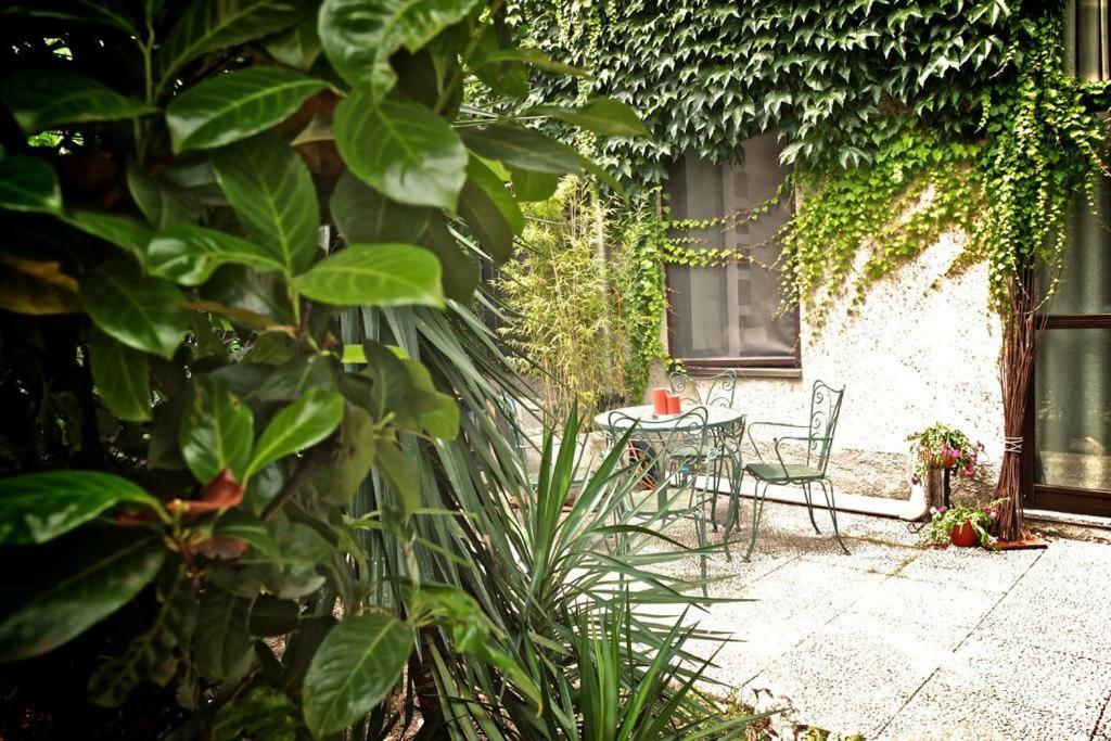 Loftgarden Navigliogrande Apartment